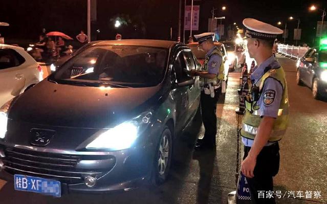 喝完一瓶啤酒過多久才能開車？交警：過了這個點，查不出一點酒精