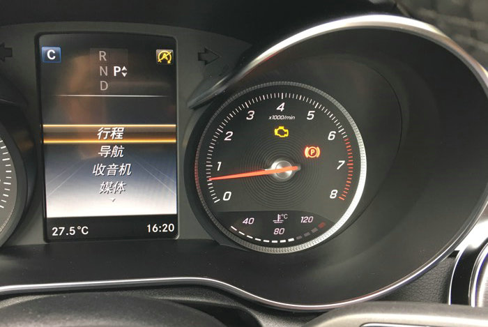 發(fā)動機(jī)轉(zhuǎn)速超過3000傷車嗎