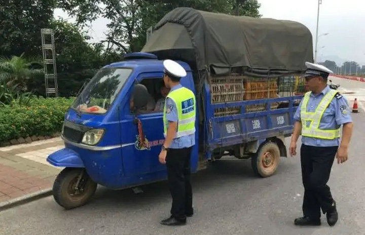 C1駕照可以開三輪車嗎