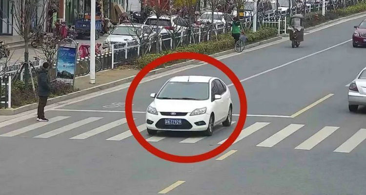 轎車逆行怎么處罰