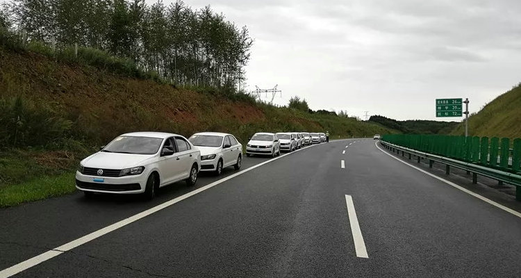 高速路上違法停車扣幾分