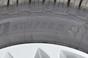 輪胎規(guī)格參數(shù)解釋 輪胎型號(hào)195/55R1585V（不同型號(hào)適用車型不同）