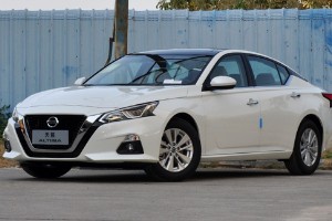 日產(chǎn)天籟2022新款圖片及報價 2022款天籟售價17萬一輛