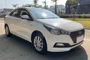 現(xiàn)代悅納二手車多少錢 二手價(jià)僅1萬(wàn)(表顯里程4.5萬(wàn)公里)