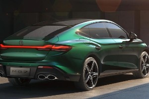 名爵mg7和領(lǐng)克03哪個好 mg7車長4.8米(價格便宜)