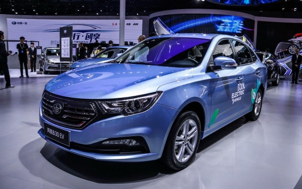 一汽奔騰b30ev400報價 一汽奔騰b30ev400多少錢