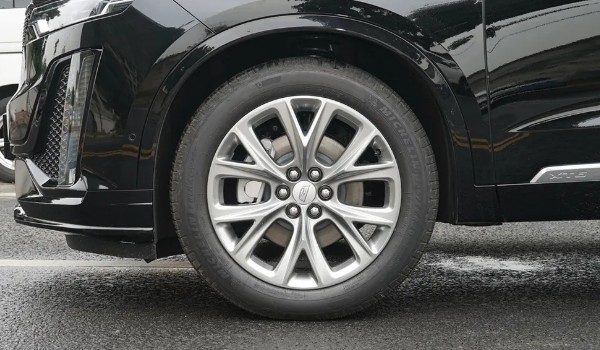 凱迪拉克xt6輪胎規(guī)格 輪胎型號235/55 r20(米其林輪胎)