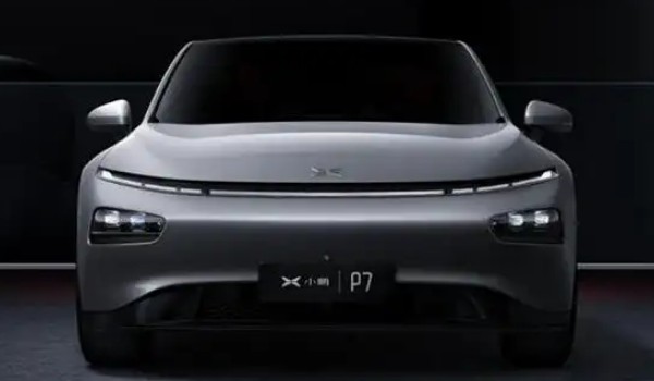 小鵬P7電動(dòng)汽車價(jià)格及圖片 2022小鵬P7新車23萬(wàn)一臺(tái)(落地24萬(wàn))