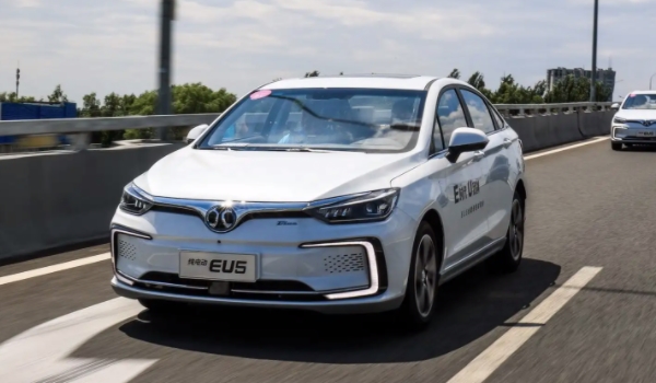 北京汽車全部車型報價圖片 北京汽車是自主品牌（生產(chǎn)車型非常多）