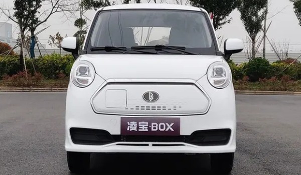 凌寶box新能源汽車價(jià)格 2023款凌寶box售價(jià)5萬(wàn)(落地6萬(wàn))