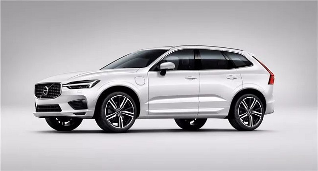 沃爾沃xc60電混新款價格，官方指導(dǎo)價為37.39萬-47.49萬