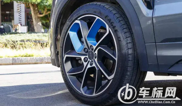 領克09輪胎尺寸是多少 輪胎尺寸275/45 r20(米其林輪胎)