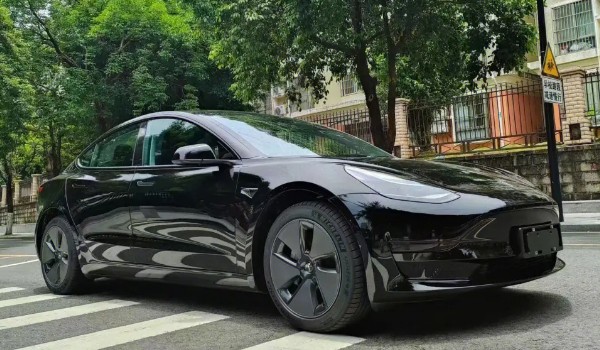 model3價(jià)格是多少 2022款model3售價(jià)26萬(wàn)(分期首付7萬(wàn))