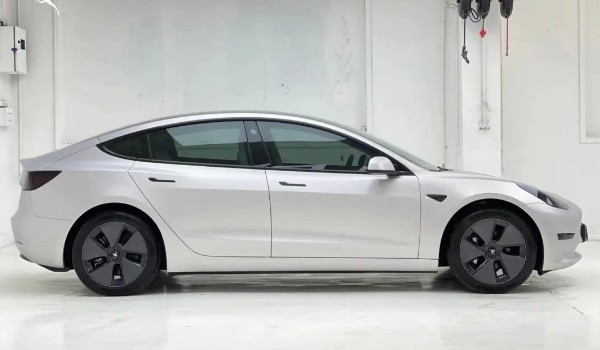 特斯拉model 3分期月供多少 分期首付7萬(36期月供5558元)