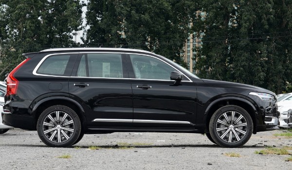 xc90分期首付多少錢 分期首付15萬(36期月供10637元)