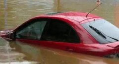 車窗沒關(guān),淋雨了,算泡水車?泡水車分為靜態(tài)泡水和動(dòng)態(tài)泡水